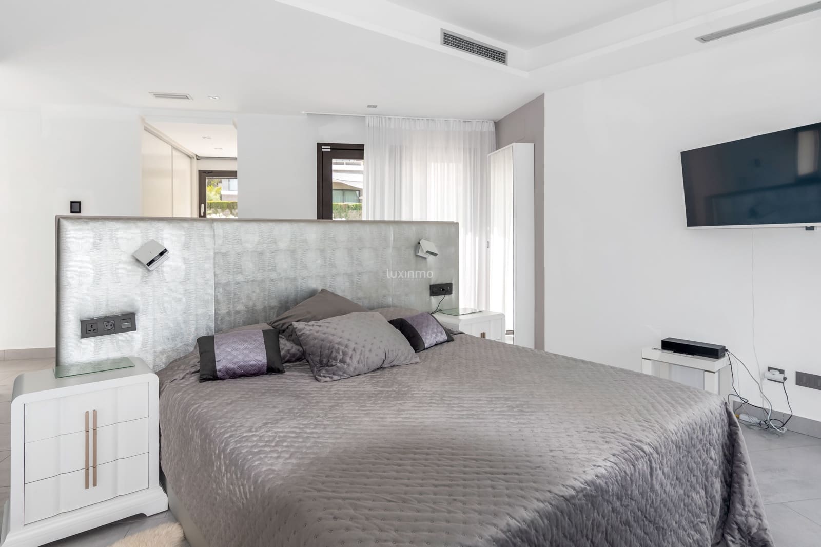 5 soveværelse Villa til salg i Javea / Xabia med swimmingpool garage - € 2.350.000 (Ref: 9035778)