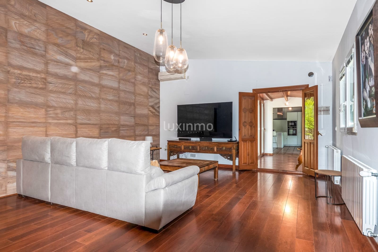 Villa/Maison de 4 chambres à louer à Benidorm avec piscine garage - 3 950 € (Ref: 9040351)