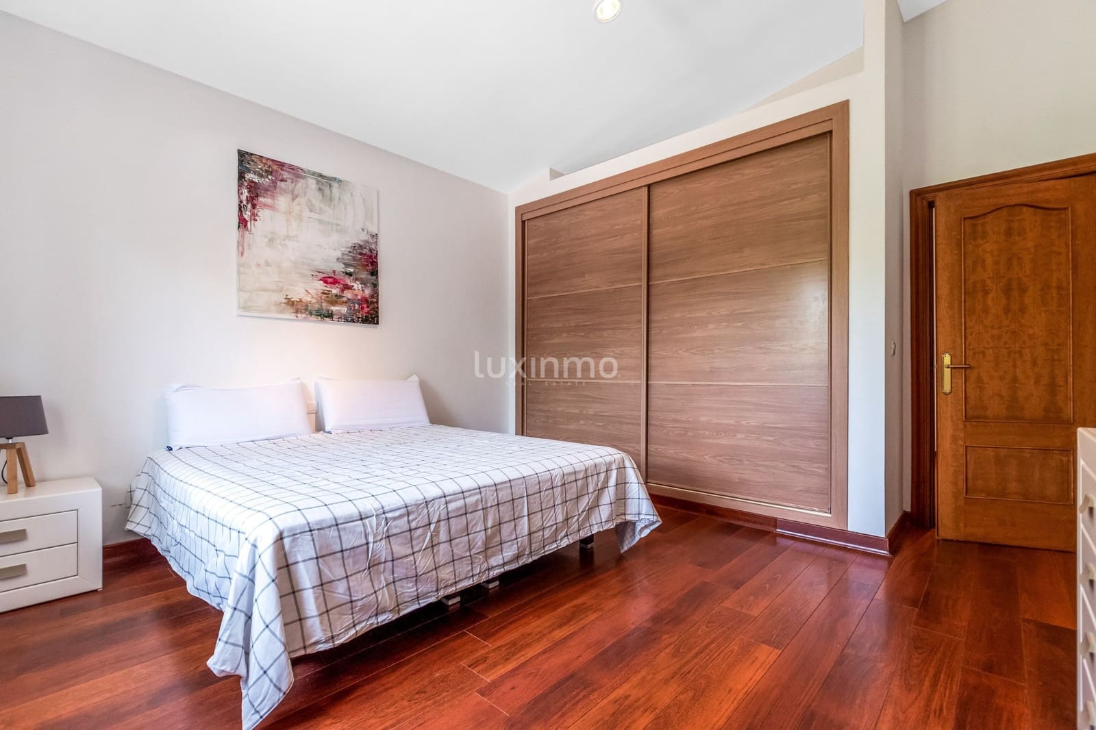 Villa/Maison de 4 chambres à louer à Benidorm avec piscine garage - 3 950 € (Ref: 9040351)