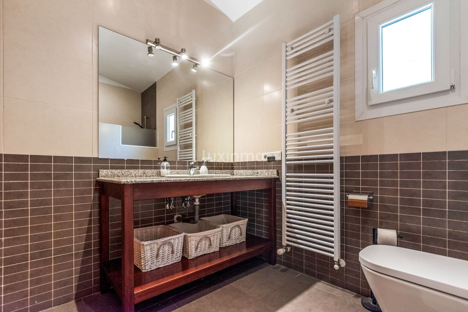 Villa/Maison de 4 chambres à louer à Benidorm avec piscine garage - 3 950 € (Ref: 9040351)