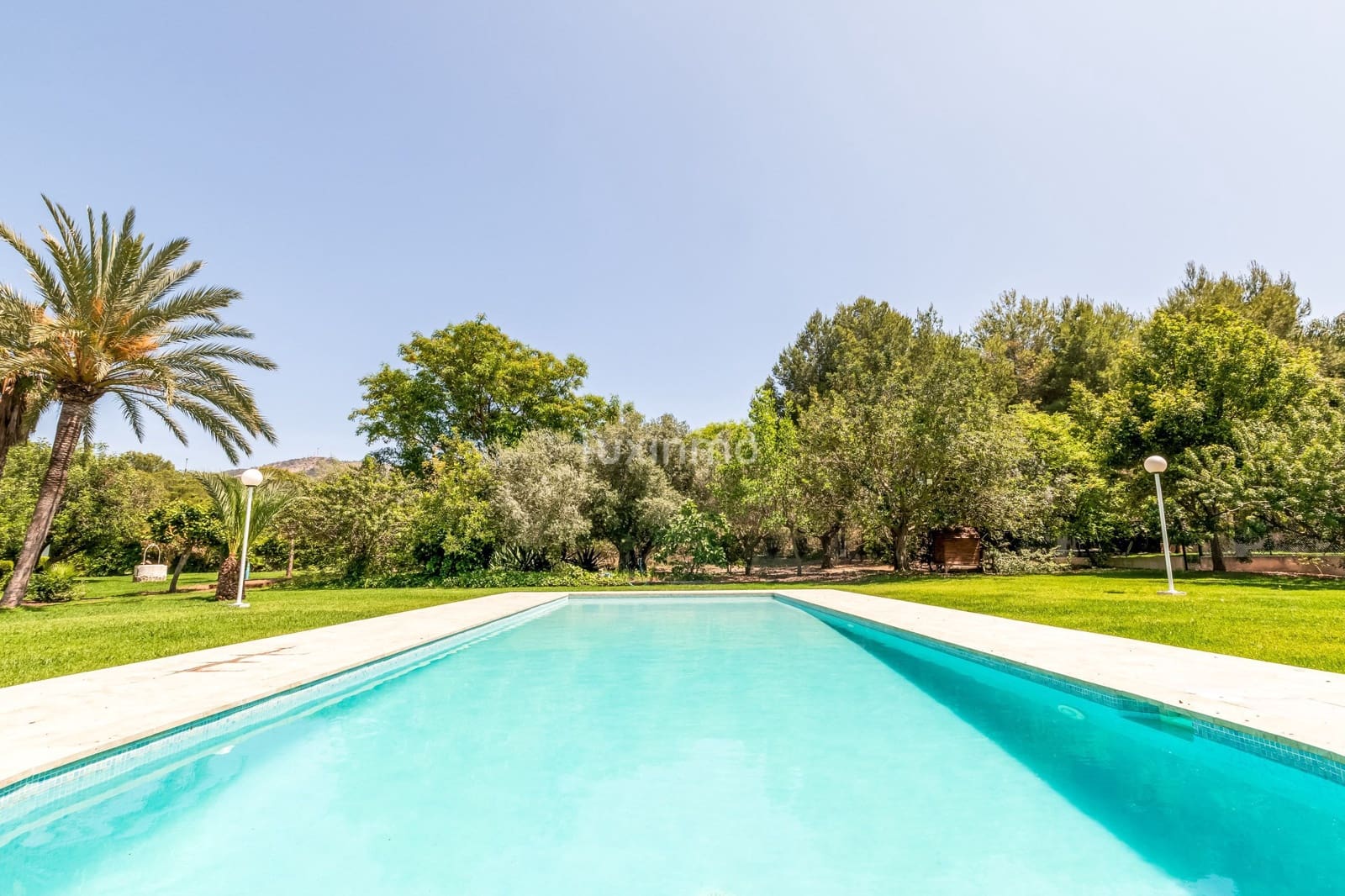 Villa/Maison de 4 chambres à louer à Benidorm avec piscine garage - 3 950 € (Ref: 9040351)