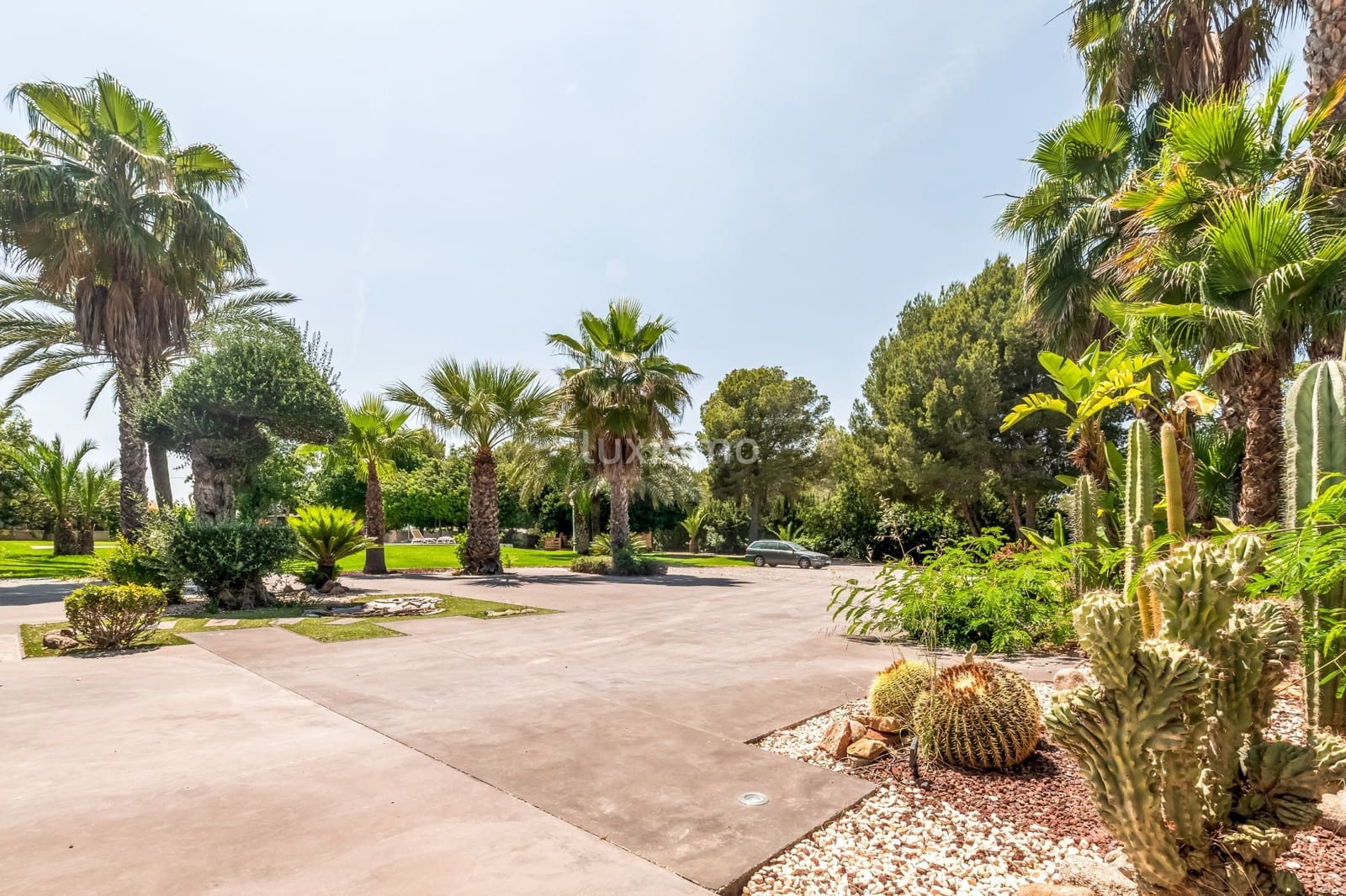 Villa/Maison de 4 chambres à louer à Benidorm avec piscine garage - 3 950 € (Ref: 9040351)