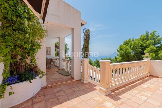 5 sovrum Villa att hyra i Altea med pool garage - 4 000 € (Ref: 9046401)