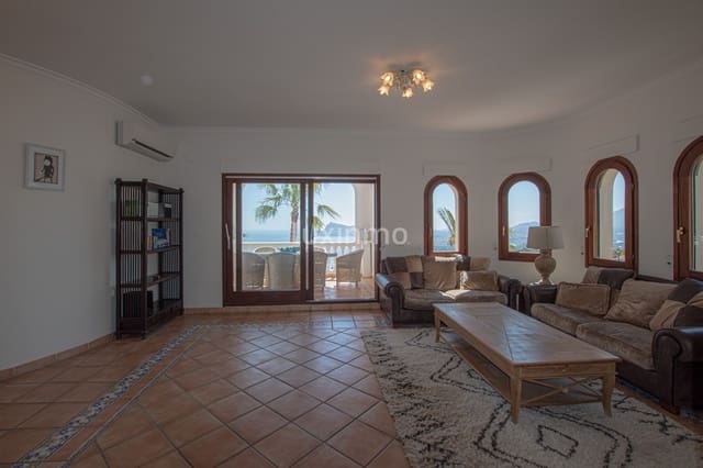 Chalet de 4 habitaciones en Altea en alquiler con piscina garaje - 4.500 € (Ref: 9058263)