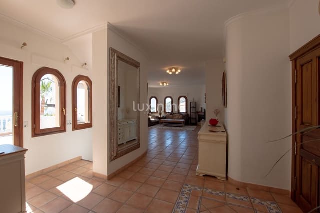 Chalet de 4 habitaciones en Altea en alquiler con piscina garaje - 4.500 € (Ref: 9058263)