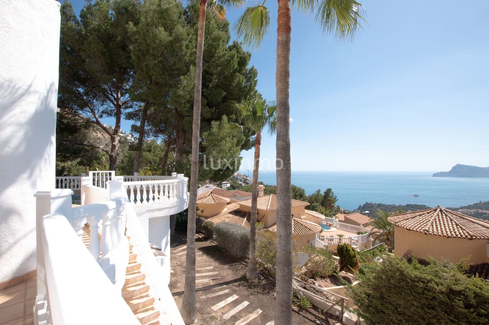 Chalet de 4 habitaciones en Altea en alquiler con piscina garaje - 4.500 € (Ref: 9058263)