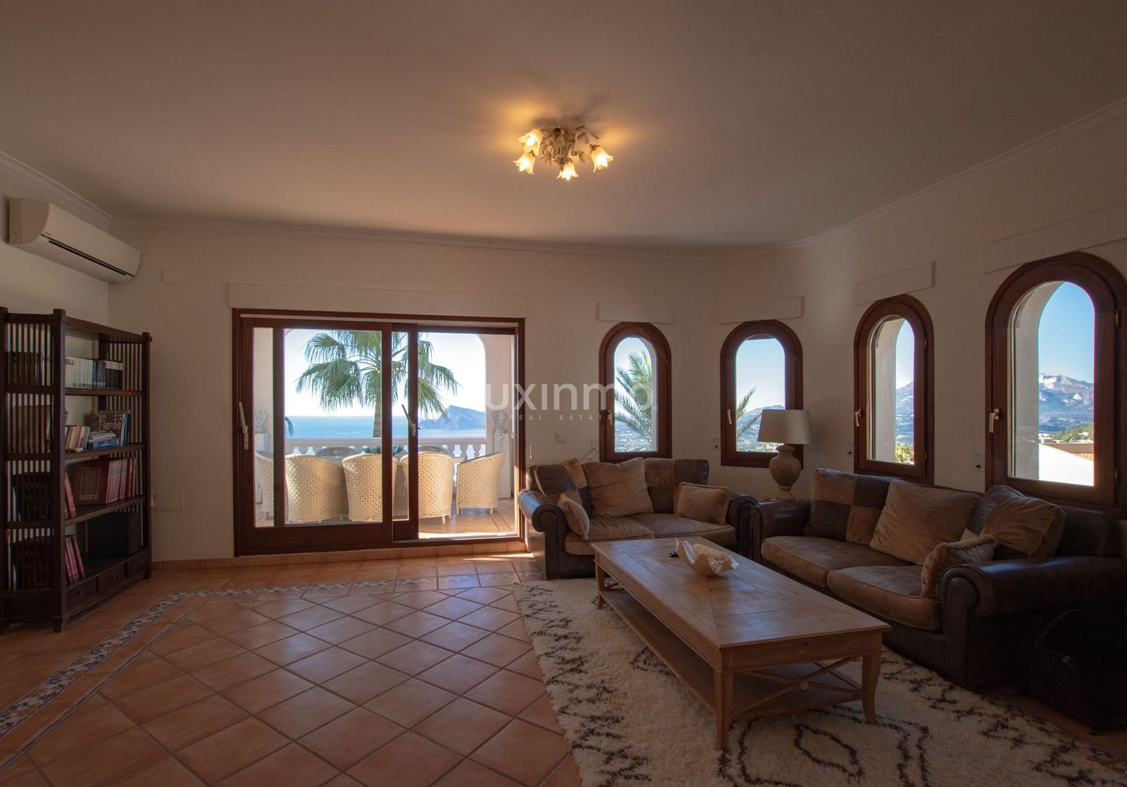 4 bedroom Villa for rent in Altea with pool garage - € 4,000 (Ref: 9058263)