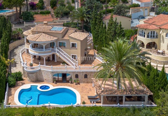 7 soverom Villa til salgs i Calpe / Calp med svømmebasseng garasje - € 1 150 000 (Ref: 9074569)