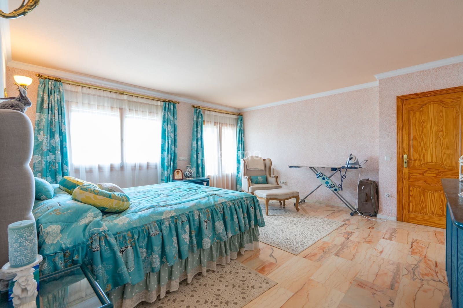 7 soverom Villa til salgs i Calpe / Calp med svømmebasseng garasje - € 1 150 000 (Ref: 9074569)