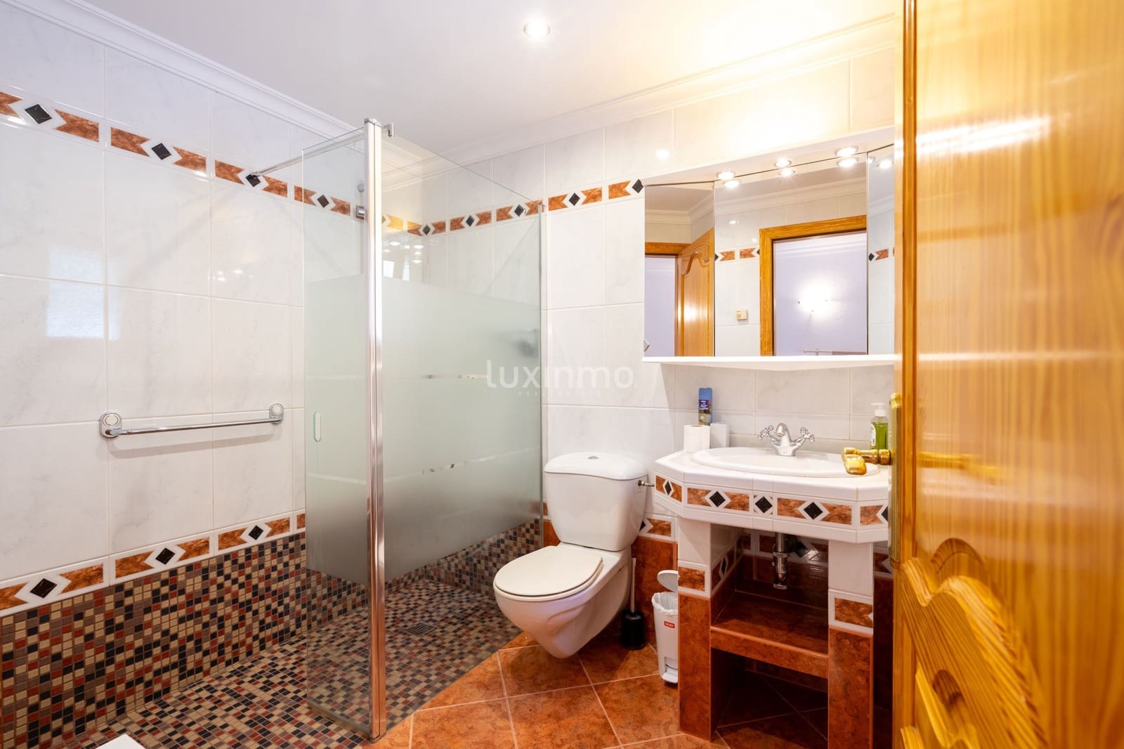 7 soverom Villa til salgs i Calpe / Calp med svømmebasseng garasje - € 1 150 000 (Ref: 9074569)