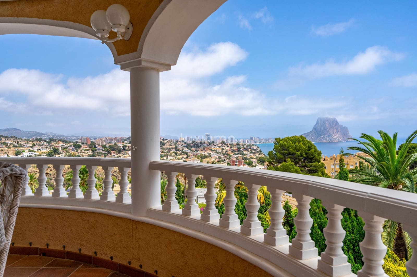 7 soverom Villa til salgs i Calpe / Calp med svømmebasseng garasje - € 1 150 000 (Ref: 9074569)