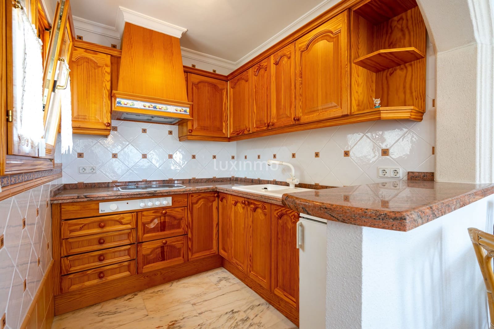 7 soverom Villa til salgs i Calpe / Calp med svømmebasseng garasje - € 1 150 000 (Ref: 9074569)