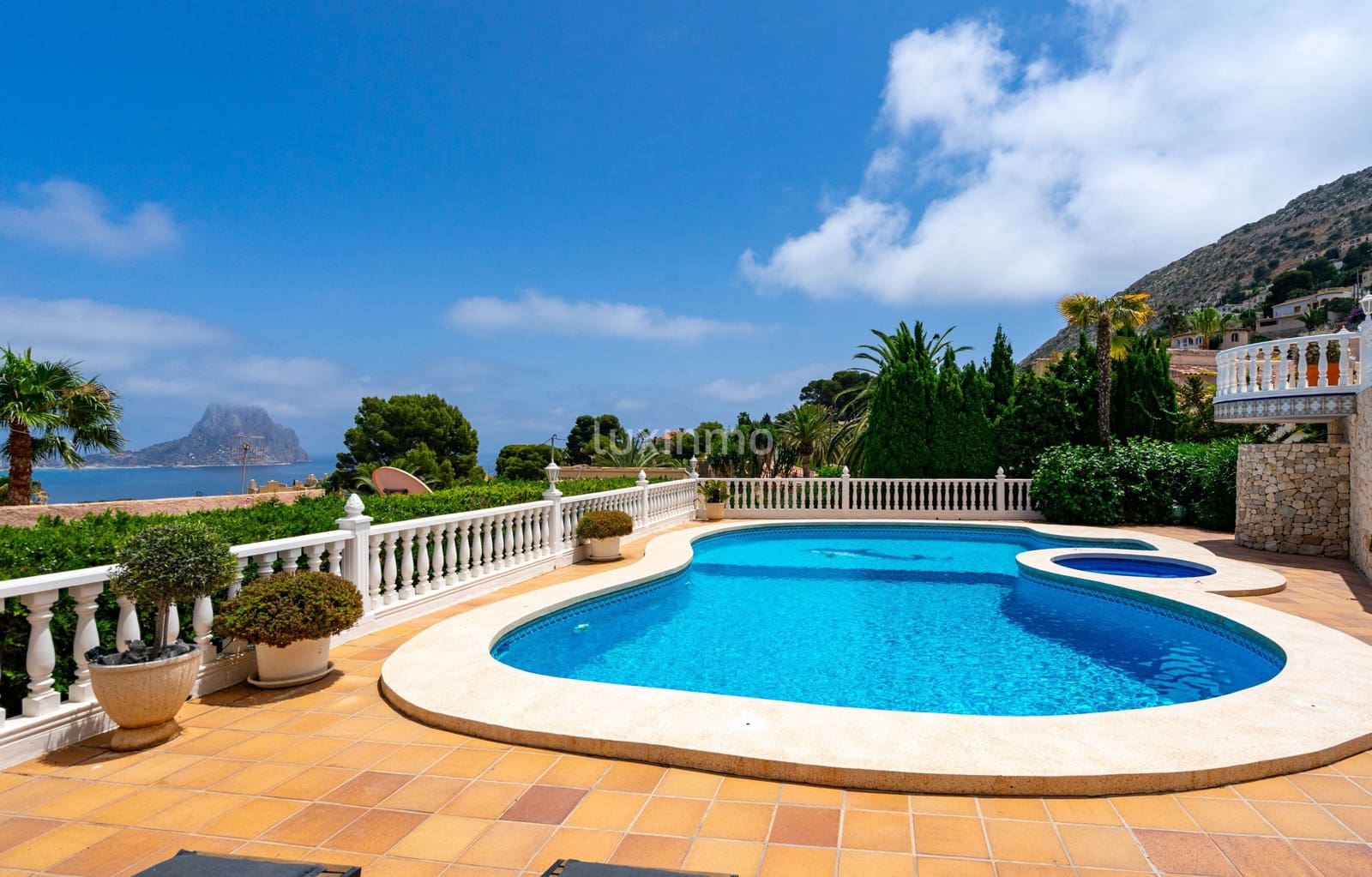 7 soverom Villa til salgs i Calpe / Calp med svømmebasseng garasje - € 1 150 000 (Ref: 9074569)