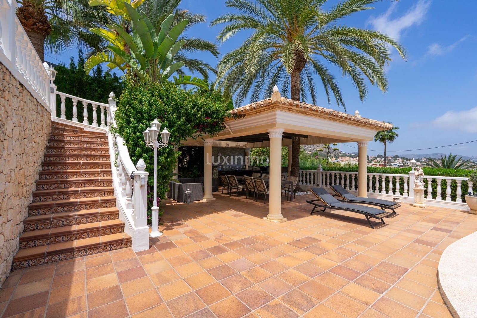7 soverom Villa til salgs i Calpe / Calp med svømmebasseng garasje - € 1 150 000 (Ref: 9074569)
