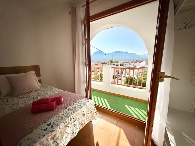 Ático de 2 habitaciones en Alfaz del Pi / L'Alfàs del Pi en alquiler con piscina - 1.300 € (Ref: 9084411)