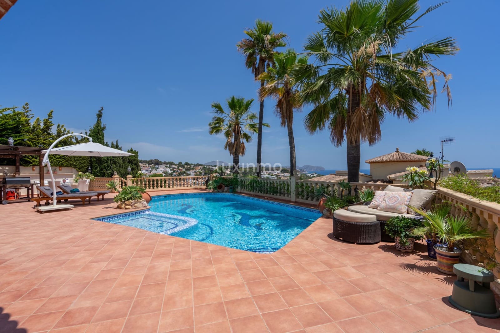 4 slaapkamer Villa te koop in Benissa met zwembad garage - € 1.590.000 (Ref: 9084811)