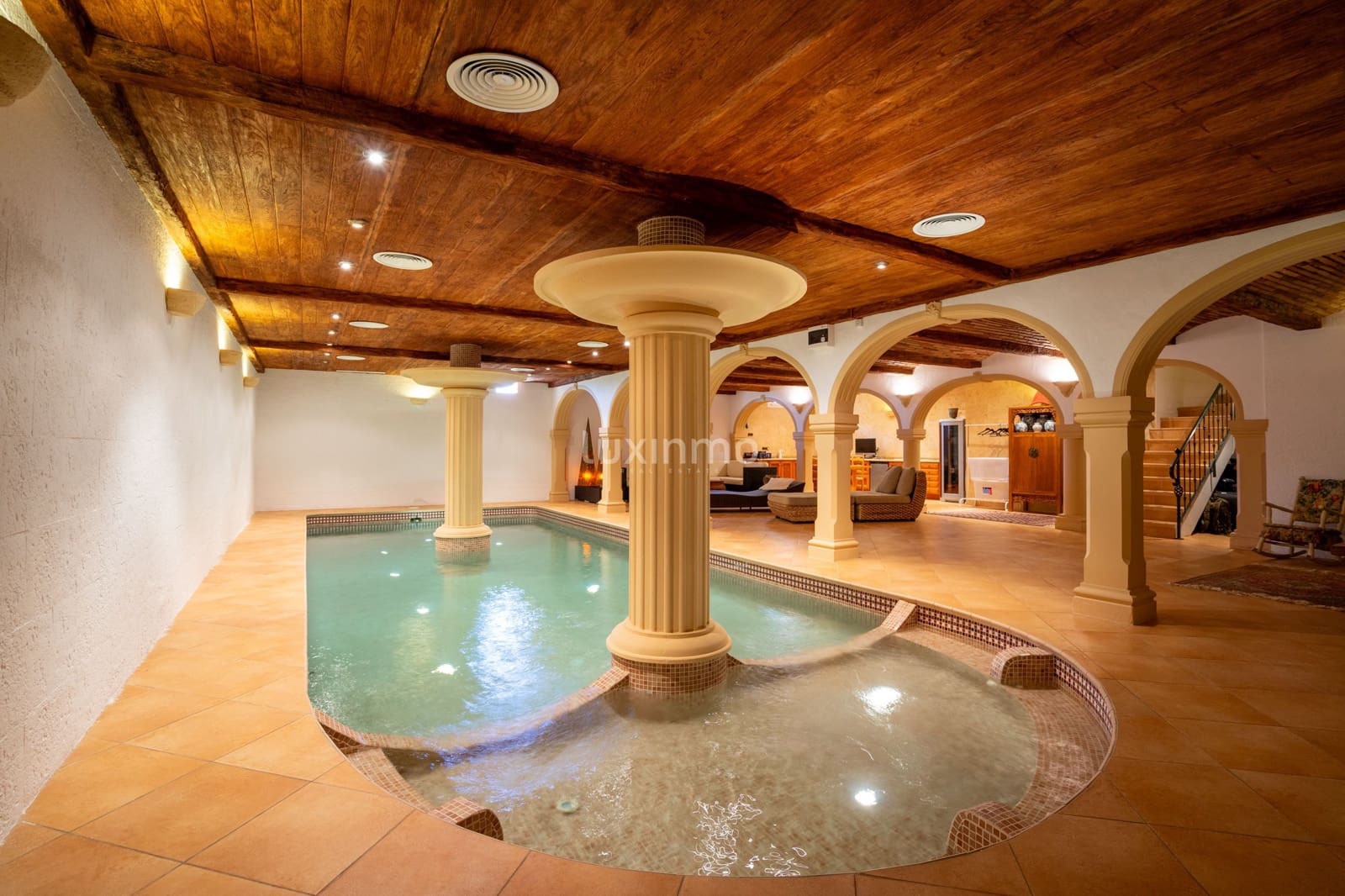 4 slaapkamer Villa te koop in Benissa met zwembad garage - € 1.590.000 (Ref: 9084811)