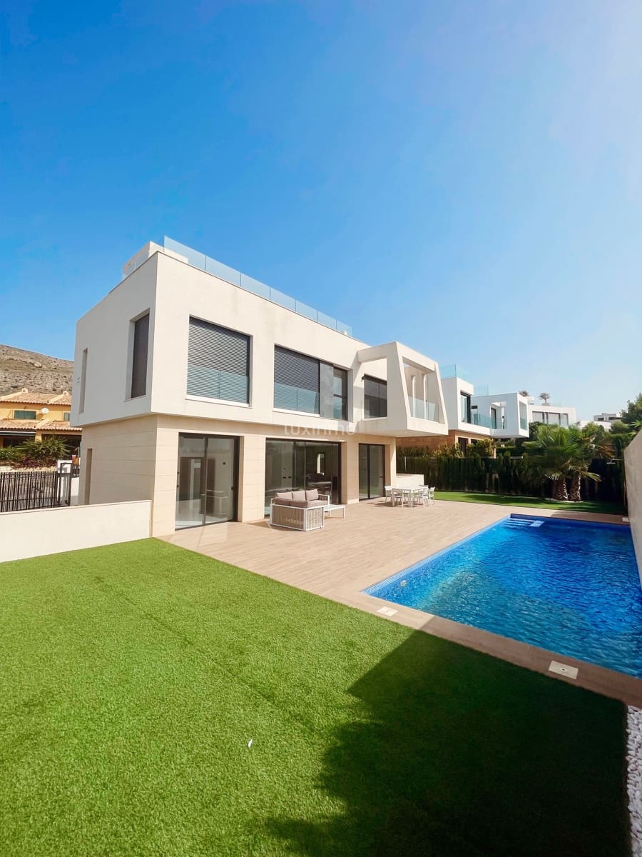 5 quarto Moradia para arrendar em Finestrat com piscina garagem - 7 300 € (Ref: 9094806)