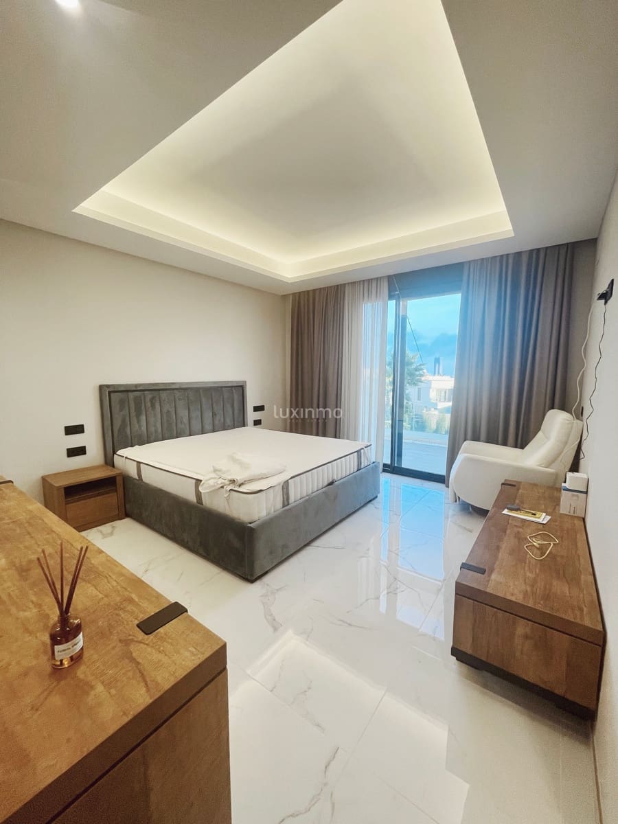 5 quarto Moradia para arrendar em Finestrat com piscina garagem - 7 300 € (Ref: 9094806)