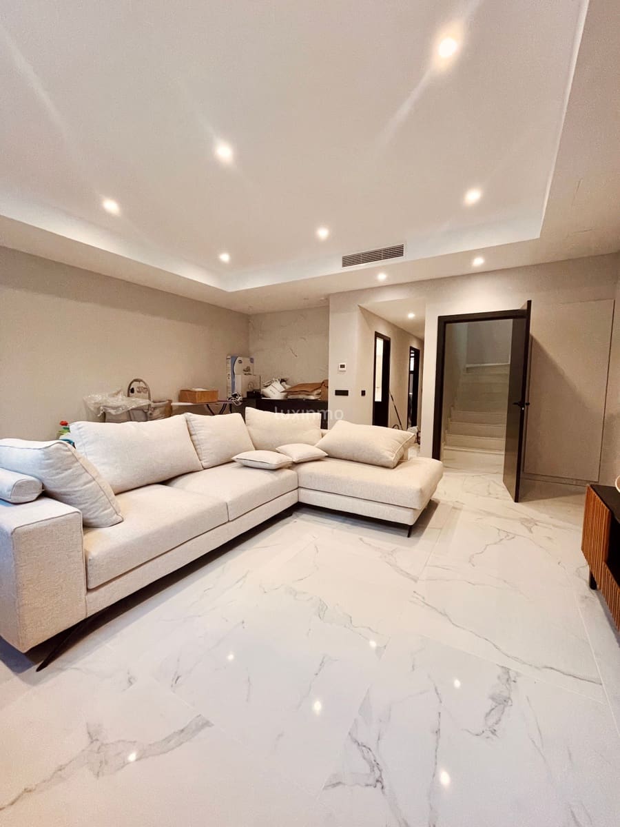 5 quarto Moradia para arrendar em Finestrat com piscina garagem - 7 300 € (Ref: 9094806)