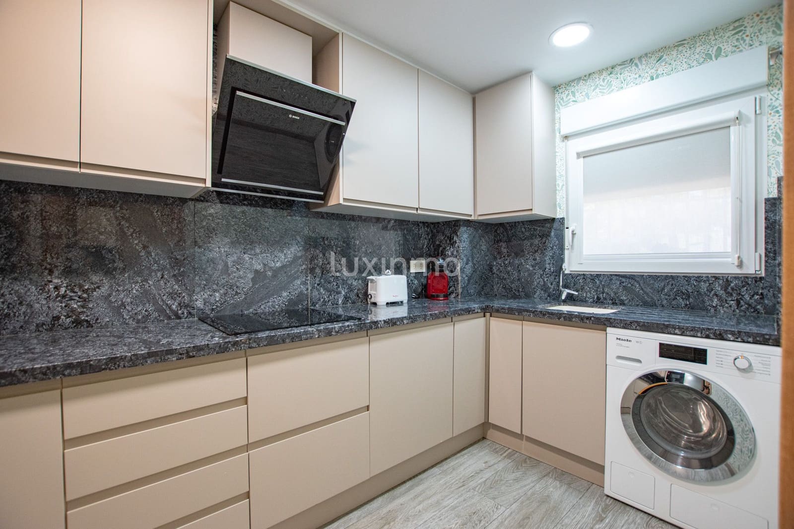 2 soveværelse Lejlighed til leje i Calpe / Calp med swimmingpool garage - € 1.350 (Ref: 9104065)