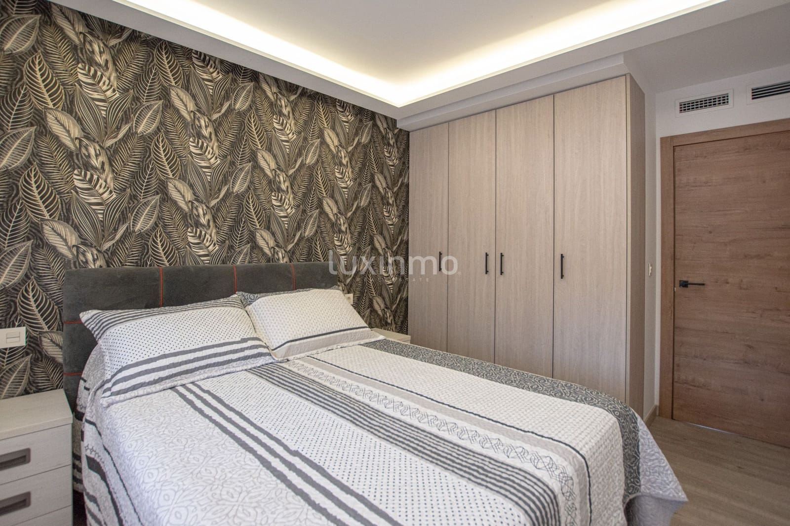 2 soveværelse Lejlighed til leje i Calpe / Calp med swimmingpool garage - € 1.350 (Ref: 9104065)