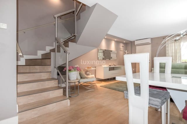 3 soveværelse Villa til leje i Alfaz del Pi / L'Alfàs del Pi med garage - € 2.350 (Ref: 9114859)