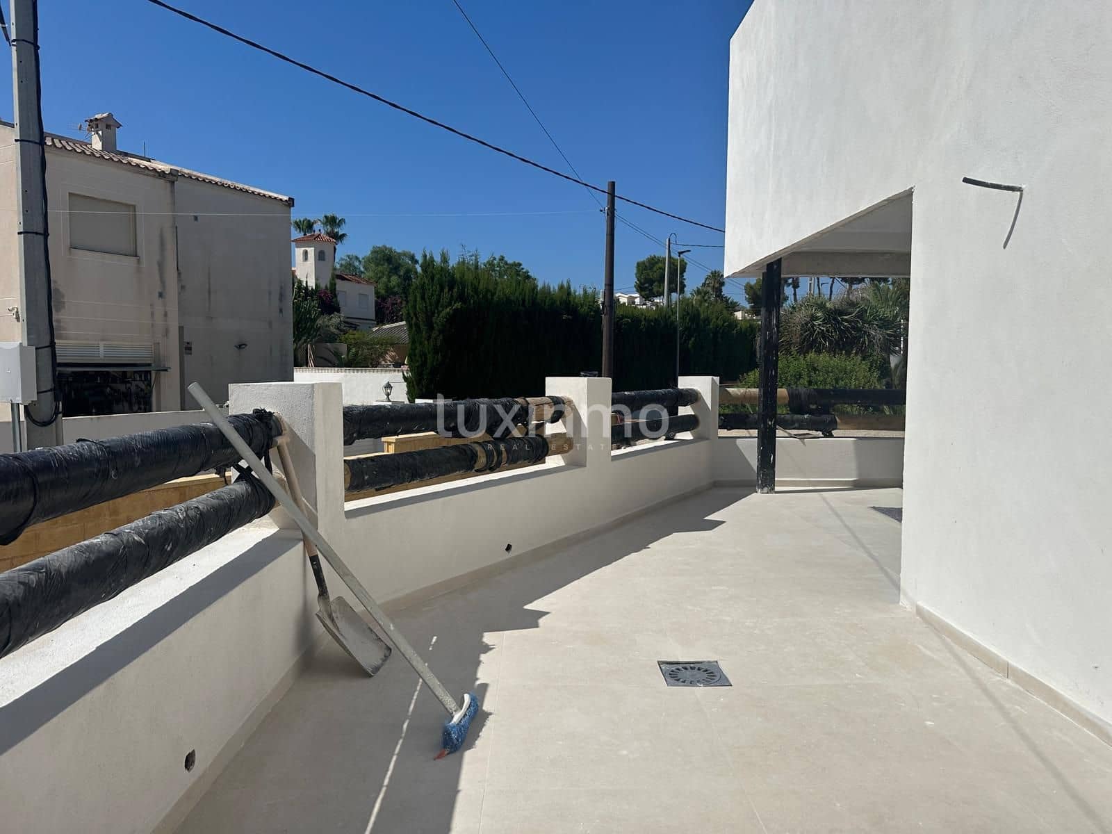 4 slaapkamer Villa te koop in Alfaz del Pi / L'Alfas del Pi met zwembad garage - € 1.195.000 (Ref: 9117921)