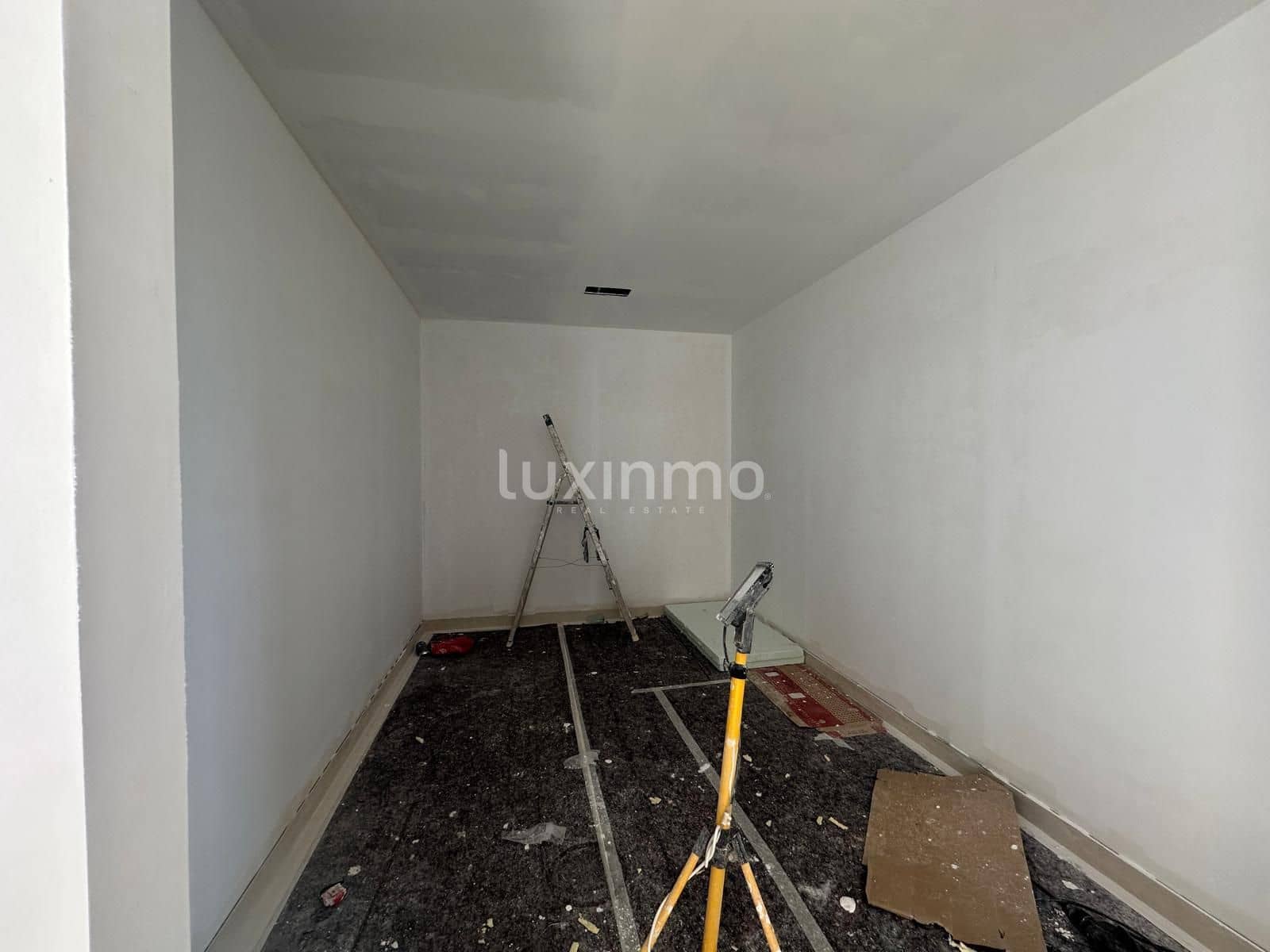 4 slaapkamer Villa te koop in Alfaz del Pi / L'Alfas del Pi met zwembad garage - € 1.195.000 (Ref: 9117921)