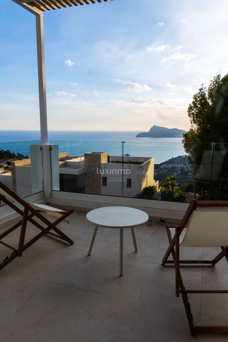 3 makuuhuone Huvila myytävänä paikassa Altea mukana uima-altaan 
autotalli - 1 500 000 € (Ref: 9126409)