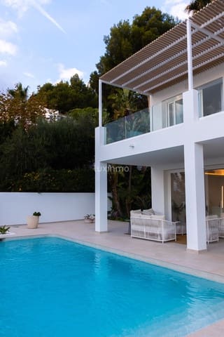 3 makuuhuone Huvila myytävänä paikassa Altea mukana uima-altaan 
autotalli - 1 500 000 € (Ref: 9126409)