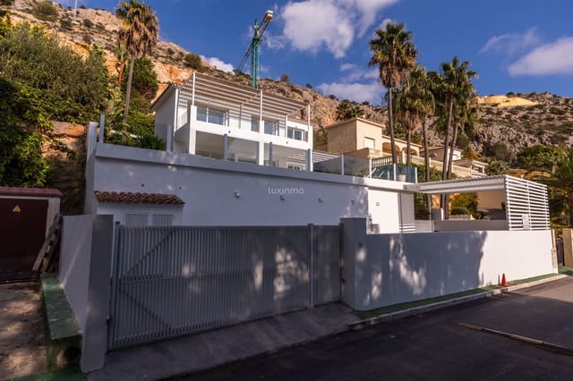 3 makuuhuone Huvila myytävänä paikassa Altea mukana uima-altaan 
autotalli - 1 500 000 € (Ref: 9126409)