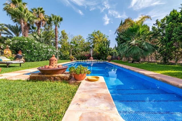 6 slaapkamer Villa te koop in Alicante stad met zwembad garage - € 1.350.000 (Ref: 9131517)