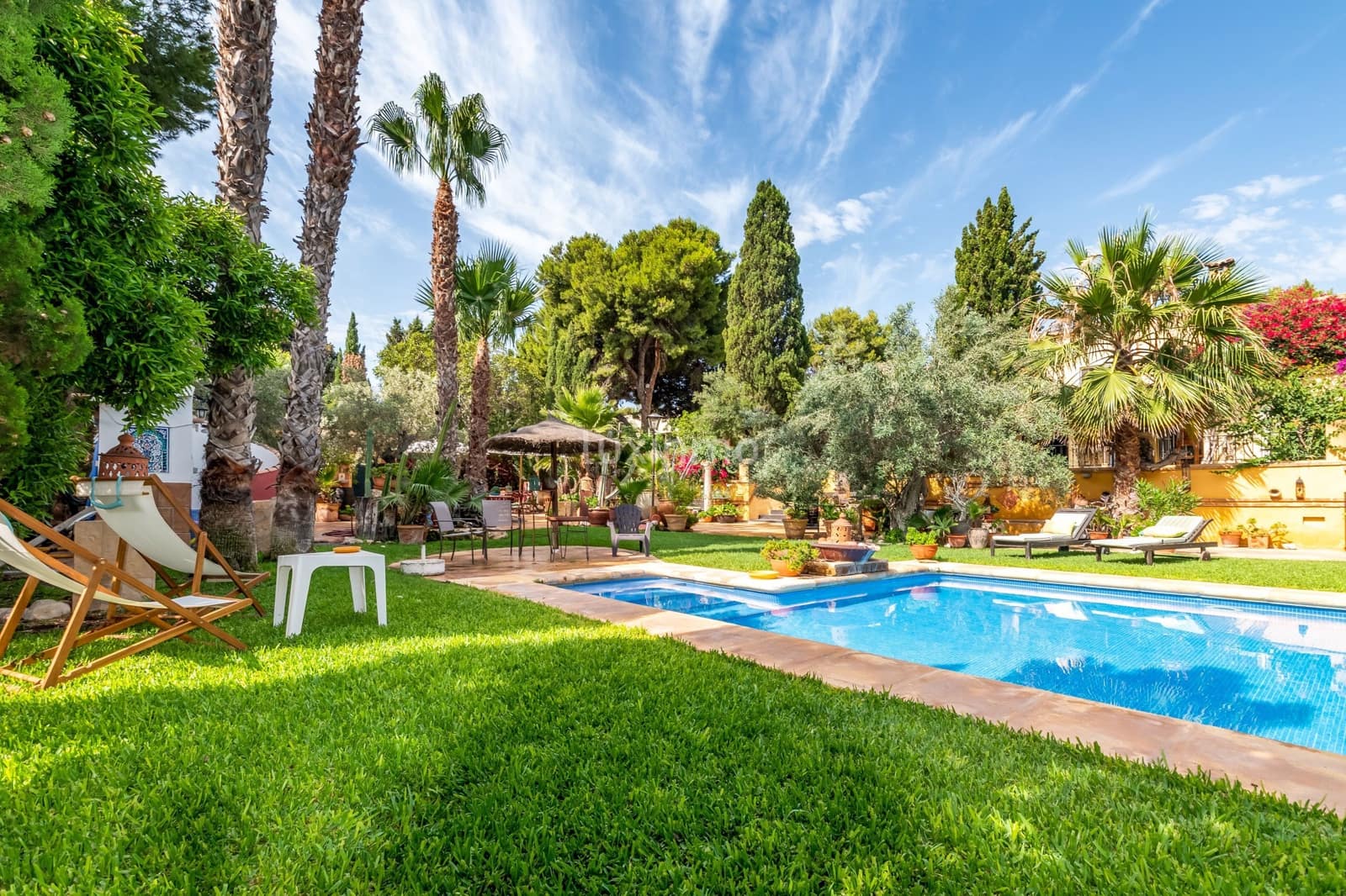 6 soveværelse Villa til salg i Alicante by med swimmingpool garage - € 1.350.000 (Ref: 9131517)