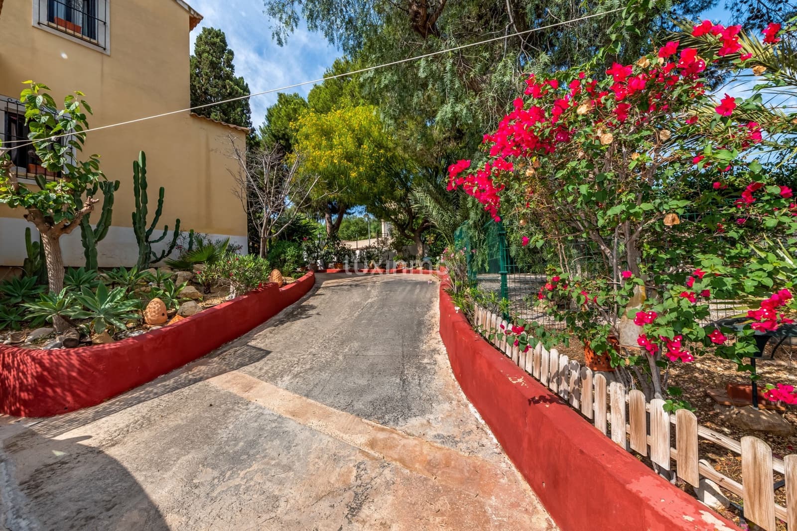 6 soveværelse Villa til salg i Alicante by med swimmingpool garage - € 1.350.000 (Ref: 9131517)