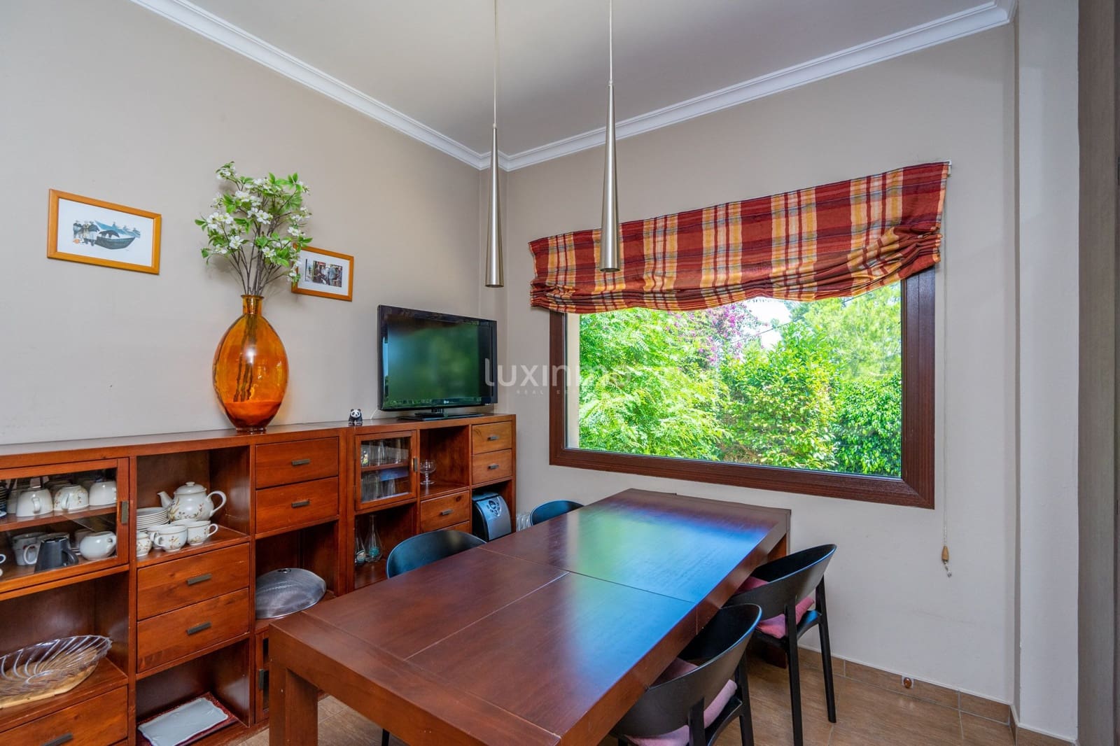 4 bedroom Villa for rent in Calpe / Calp with pool garage - € 3,500 (Ref: 9135187)