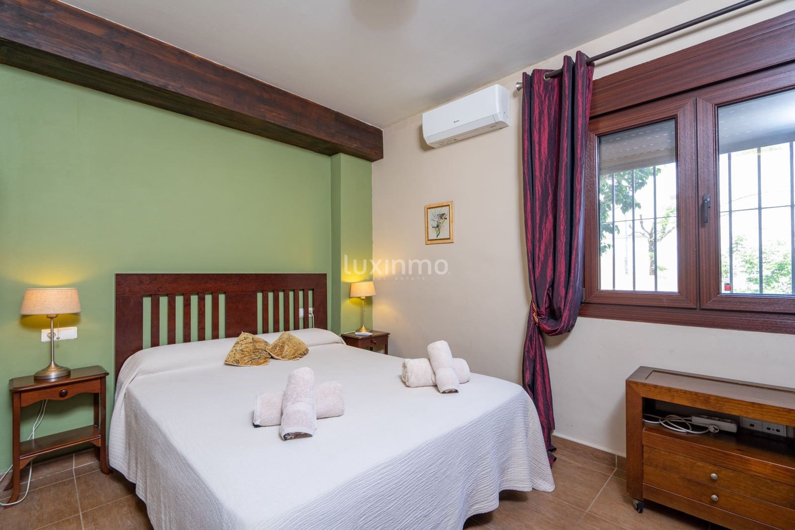 4 bedroom Villa for rent in Calpe / Calp with pool garage - € 3,500 (Ref: 9135187)