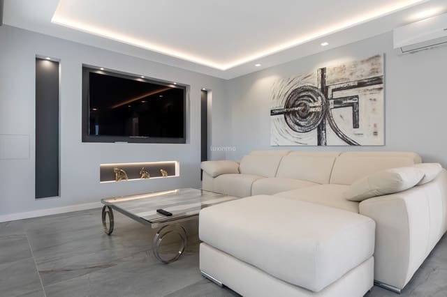 6 bedroom Villa for sale in La Nucia with garage - € 1,350,000 (Ref: 9148821)