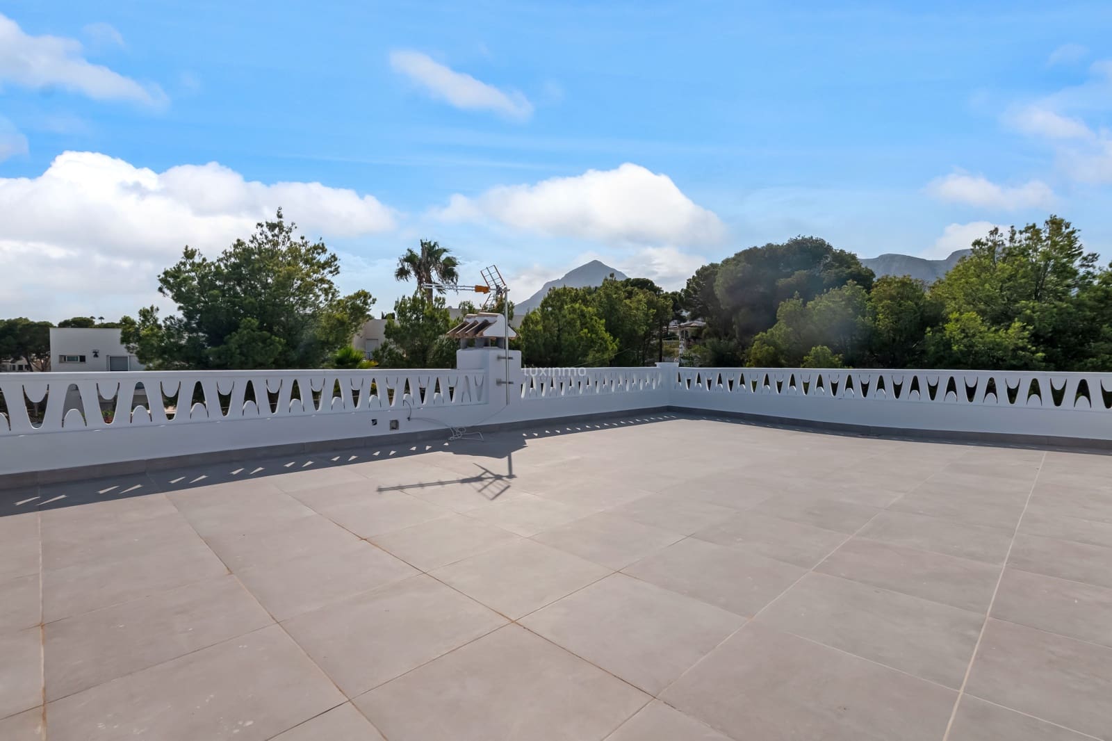 6 makuuhuone Huvila myytävänä paikassa La Nucia mukana 
autotalli - 1 350 000 € (Ref: 9148821)