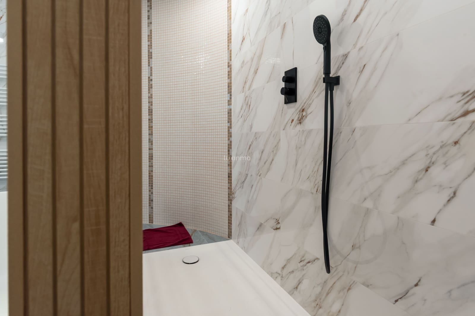 6 makuuhuone Huvila myytävänä paikassa La Nucia mukana 
autotalli - 1 350 000 € (Ref: 9148821)