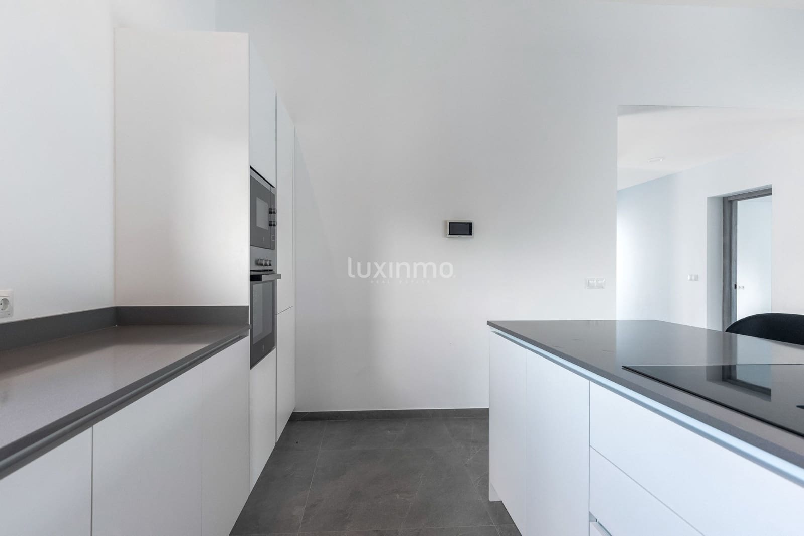 3 soverom Villa til salgs i La Nucia med svømmebasseng garasje - € 1 170 000 (Ref: 9148822)