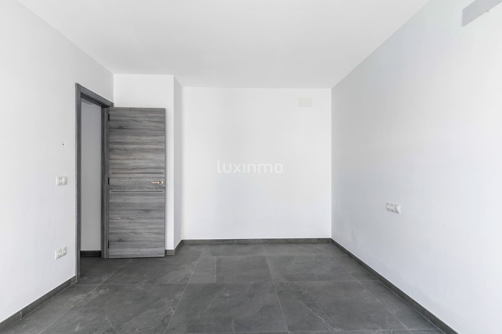 3 soverom Villa til salgs i La Nucia med svømmebasseng garasje - € 1 170 000 (Ref: 9148822)