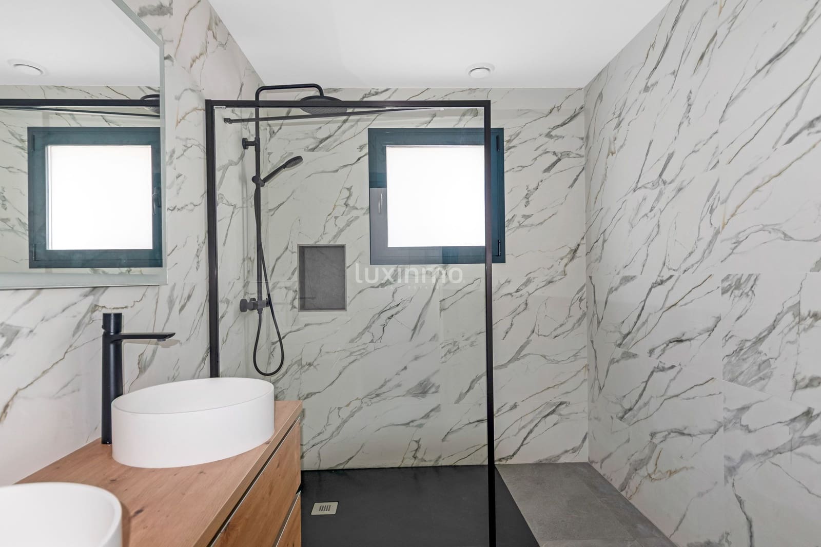 3 soverom Villa til salgs i La Nucia med svømmebasseng garasje - € 1 170 000 (Ref: 9148822)