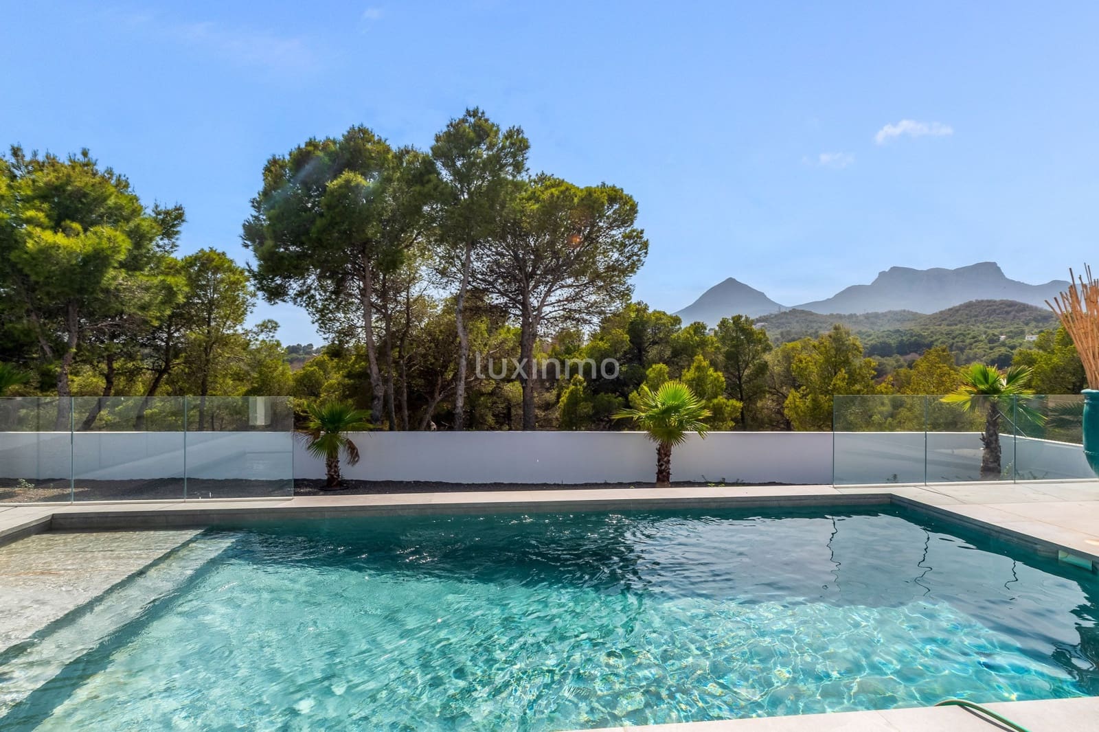 3 soverom Villa til salgs i La Nucia med svømmebasseng garasje - € 1 170 000 (Ref: 9148822)