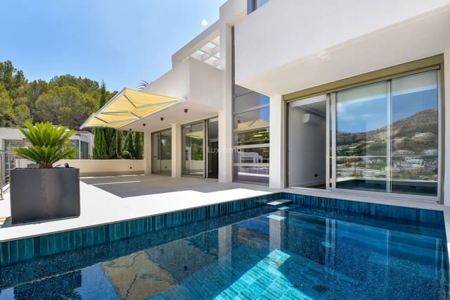 5 sovrum Villa att hyra i Altea med pool garage - 4 500 € (Ref: 9152486)