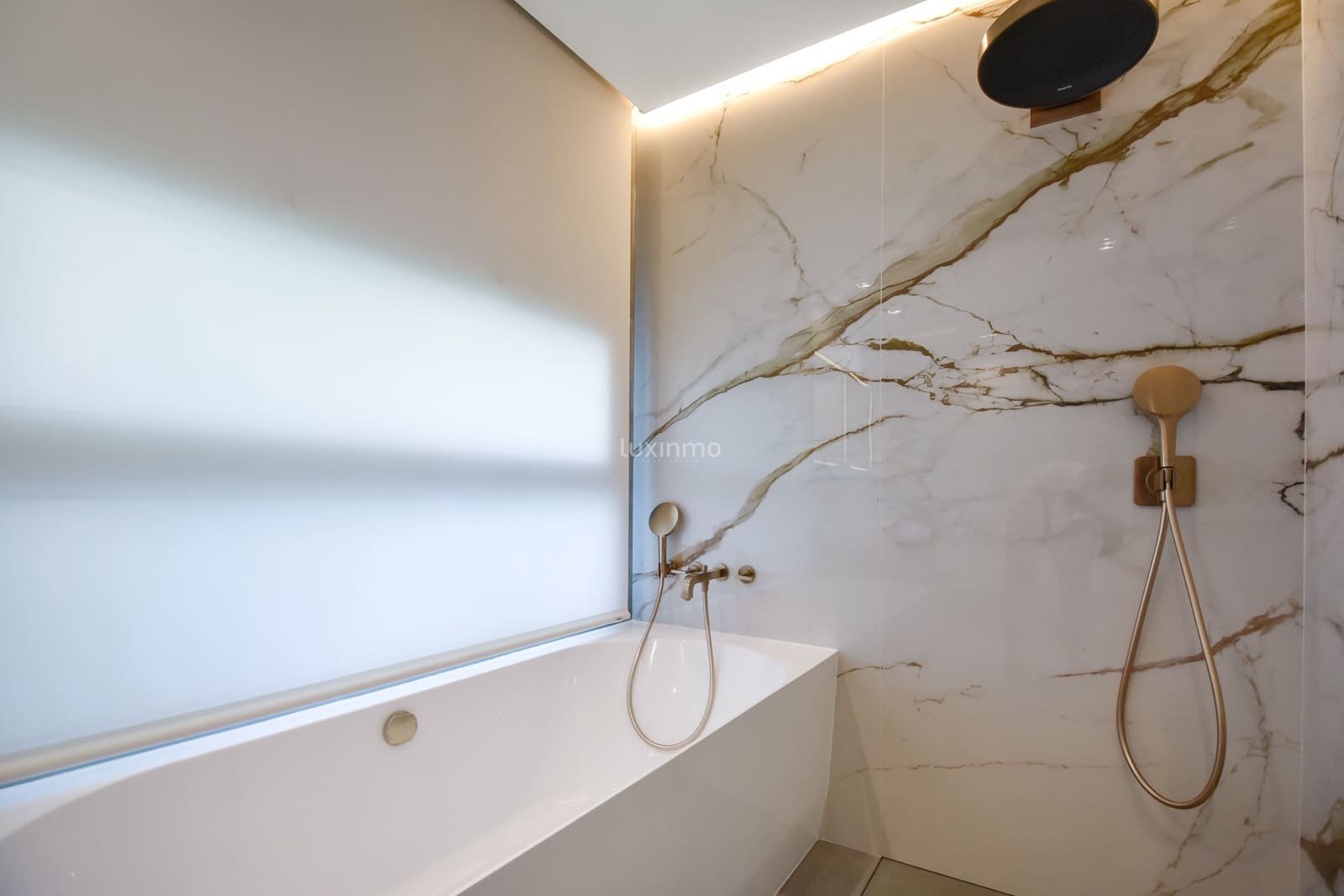 5 soveværelse Villa til leje i Altea med swimmingpool garage - € 3.950 (Ref: 9152486)