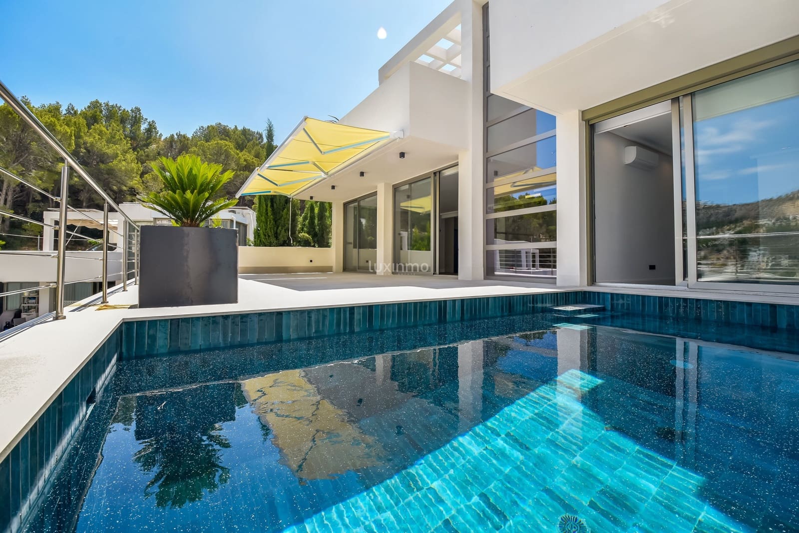 5 soveværelse Villa til leje i Altea med swimmingpool garage - € 3.950 (Ref: 9152486)