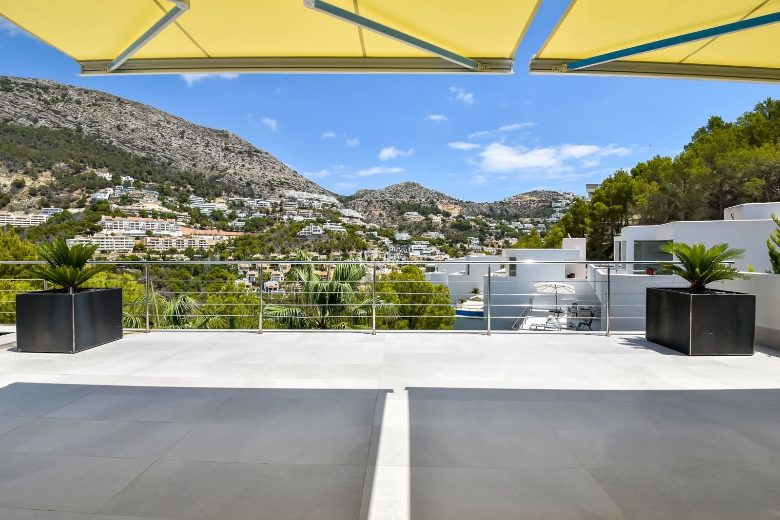 5 soveværelse Villa til leje i Altea med swimmingpool garage - € 3.950 (Ref: 9152486)