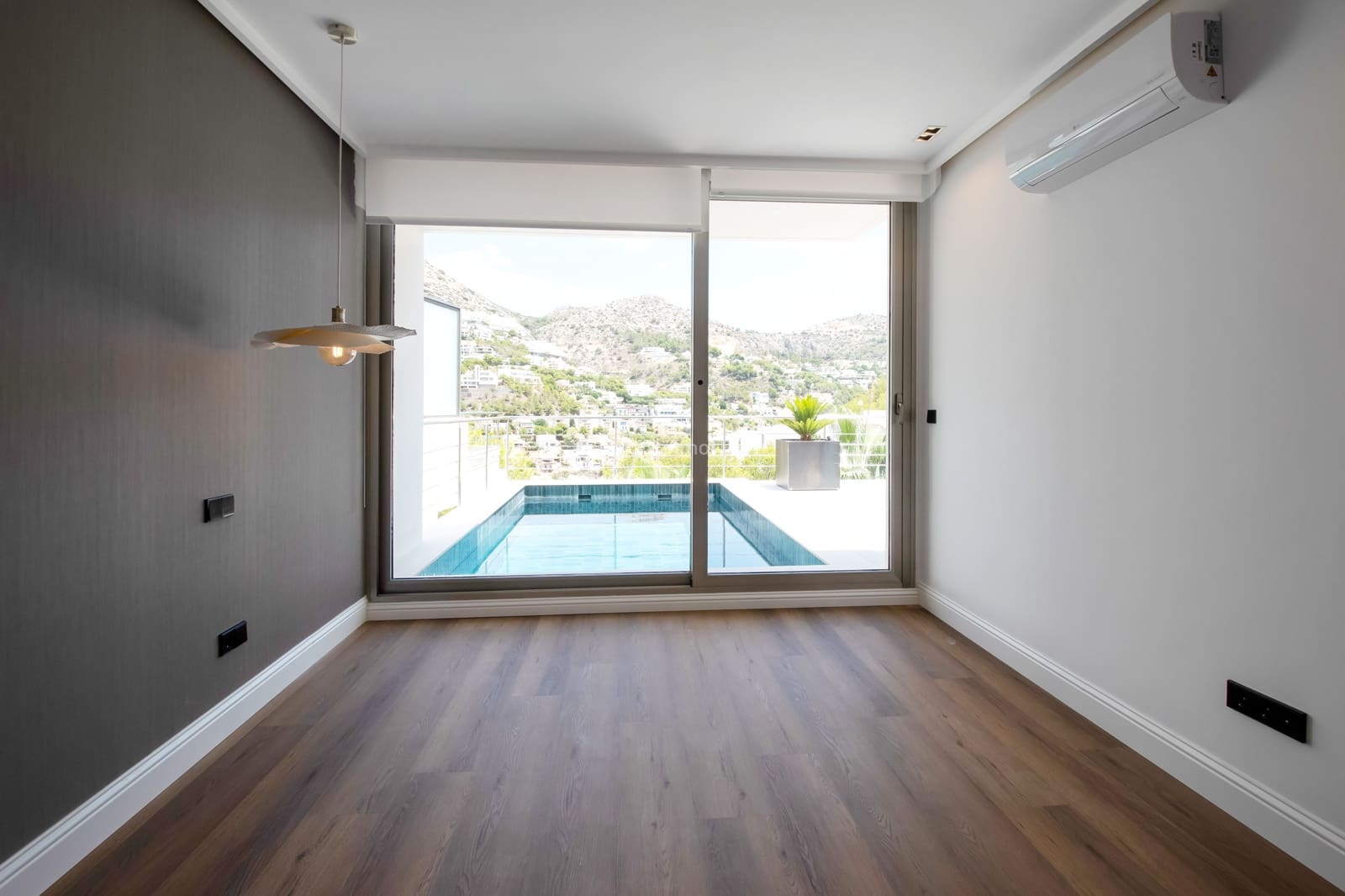 5 soveværelse Villa til leje i Altea med swimmingpool garage - € 3.950 (Ref: 9152486)