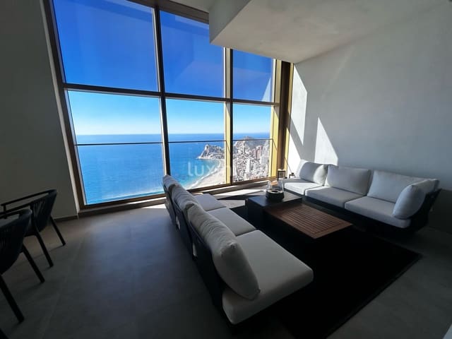 2 soverom Penthouse til salgs i Benidorm med svømmebasseng garasje - € 1 170 000 (Ref: 9158635)